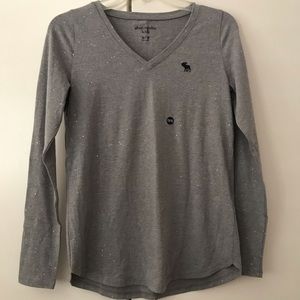 NWT Abercrombie Kids Long Sleeve in Dark Gray